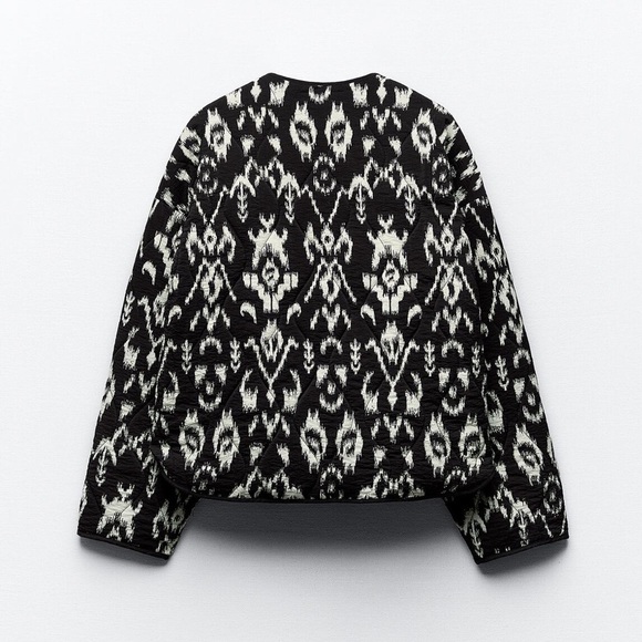 New ZARA Print Puffer Jacket With Front Patch Pockets And Side Vents - Picture 5 of 10